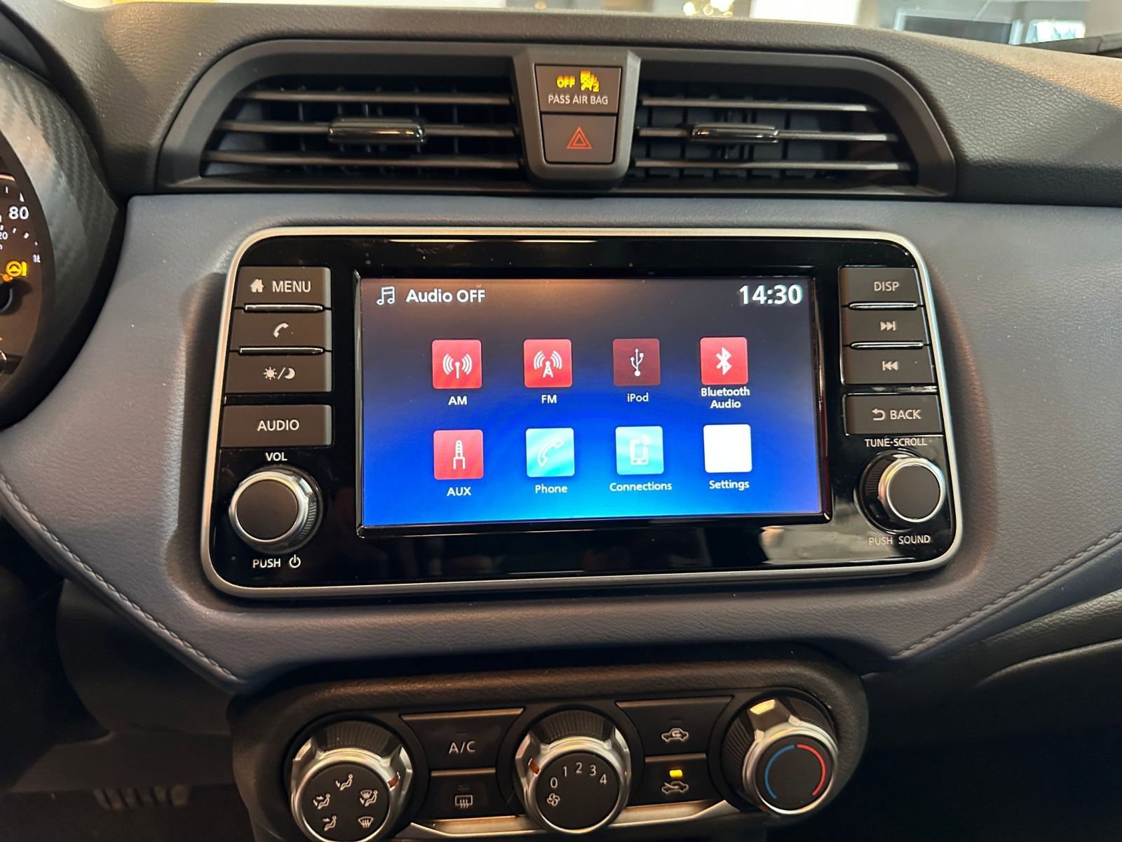 Used 2025 Nissan Versa SV image 20