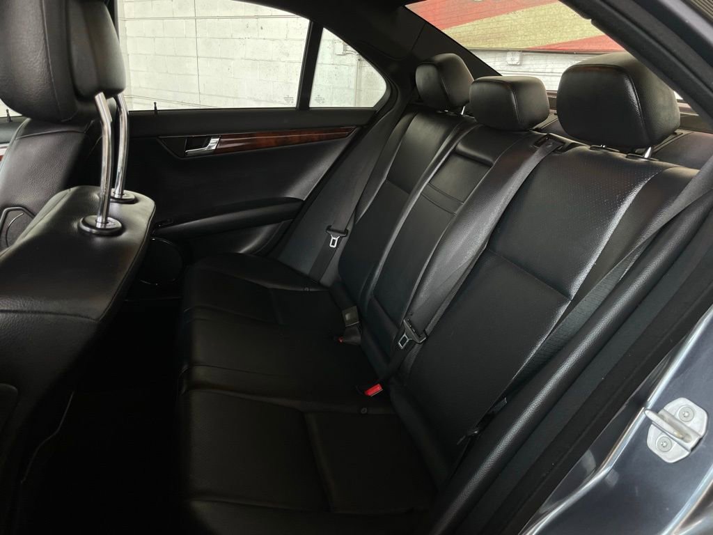 Used 2011 Mercedes-Benz C 300 4MATIC Sedan image 13