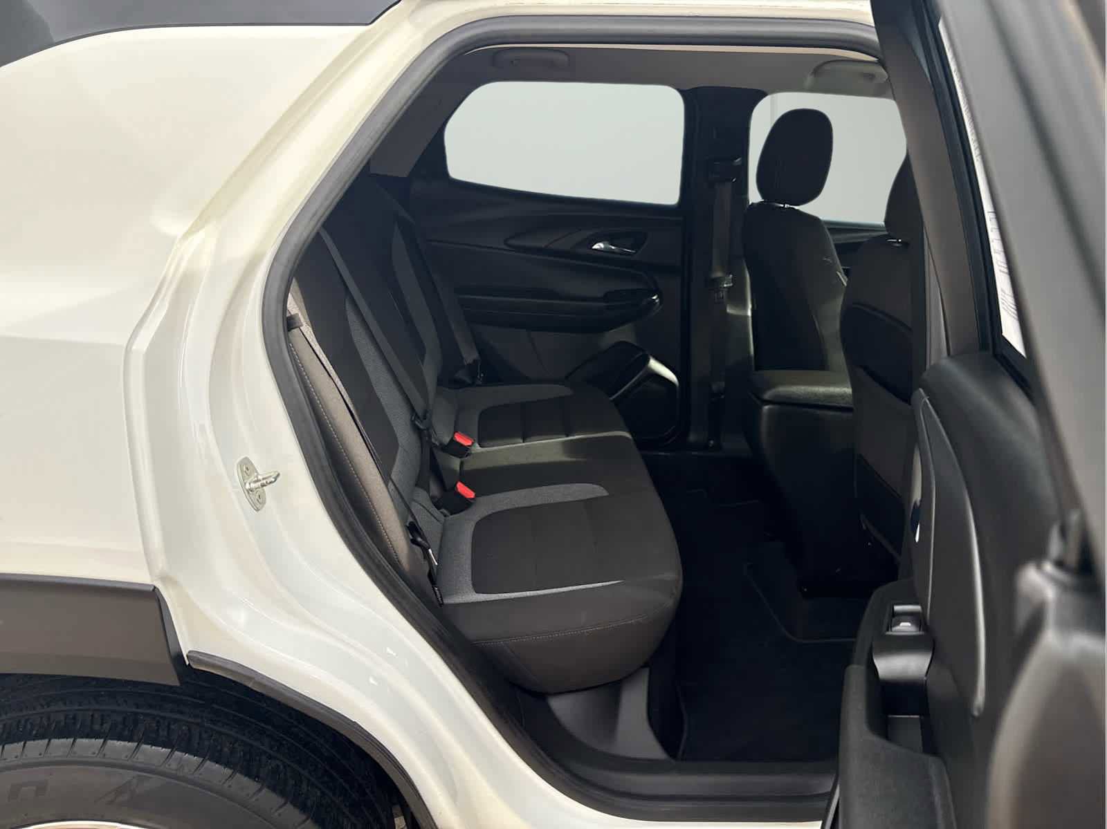Used 2021 Chevrolet TrailBlazer LS FWD image 14