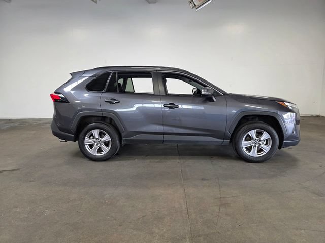Used 2025 Toyota RAV4 XLE AWD/4WD image 2