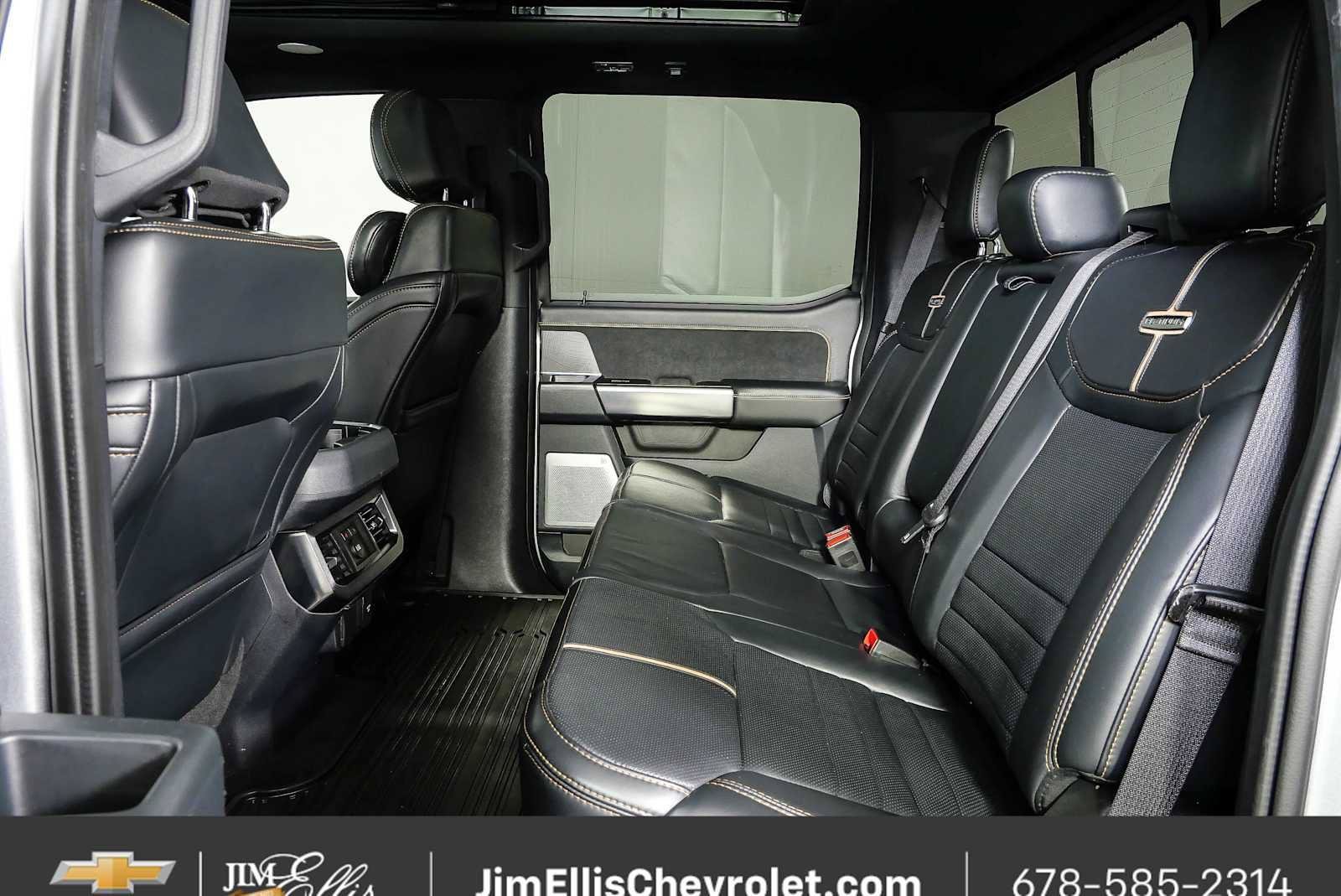 Used 2024 Ford F350 Platinum w/ Tremor Off-Road Package AWD/4WD image 18