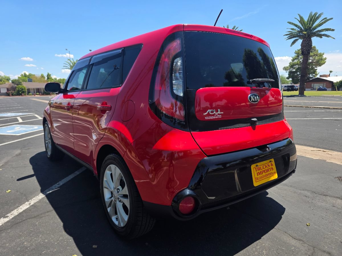Used 2016 Kia Soul + FWD image 9