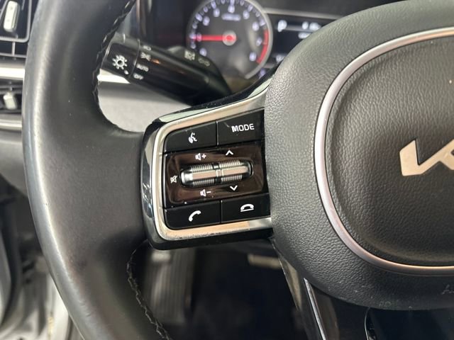 Used 2023 Kia Sorento S image 15