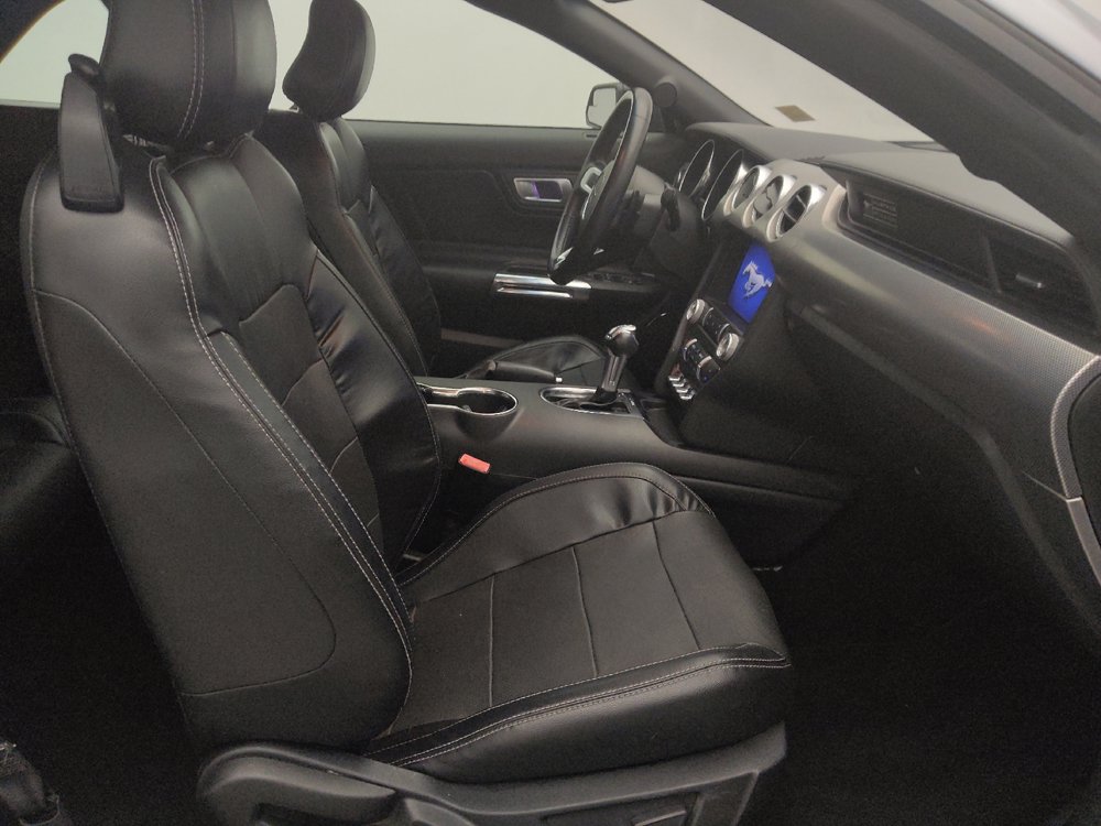 Used 2020 Ford Mustang Premium RWD image 21