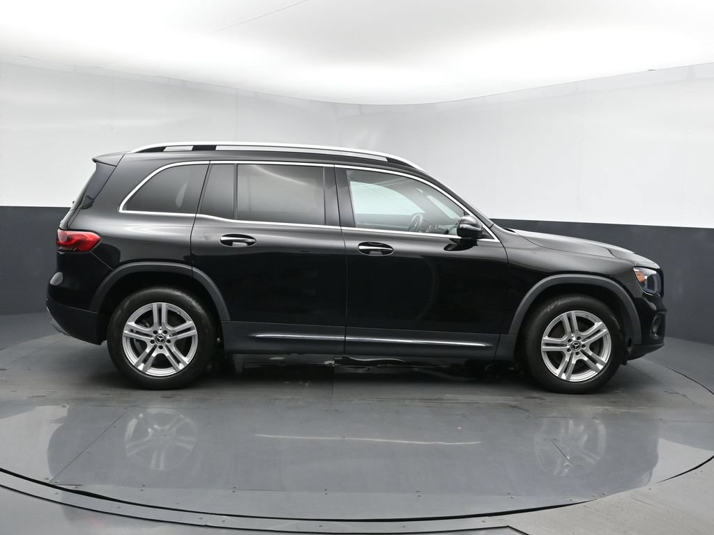 Used 2022 Mercedes-Benz GLB 250 4MATIC image 3