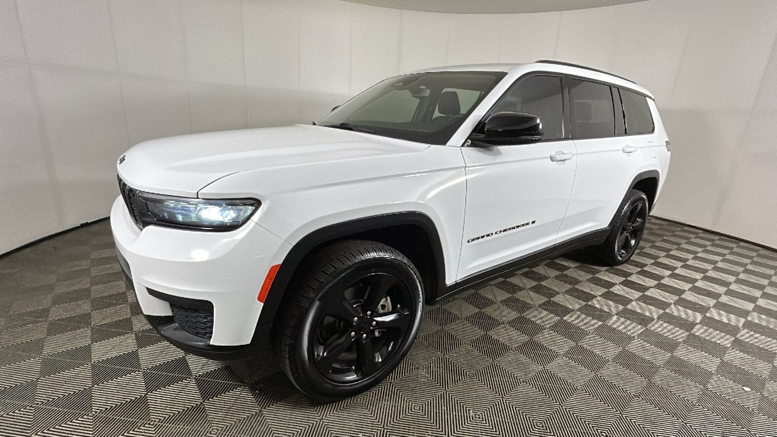Used 2021 Jeep Grand Cherokee L Laredo AWD/4WD image 7