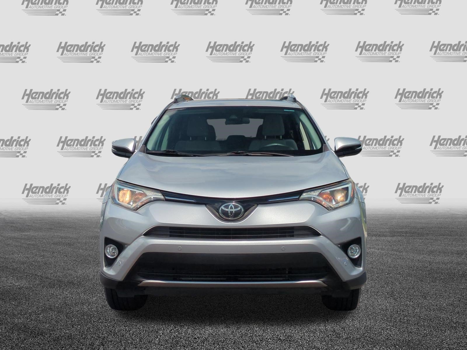 Used 2017 Toyota RAV4 XLE FWD image 3