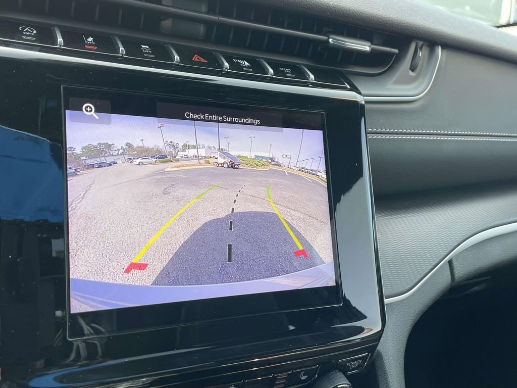 Used 2023 Jeep Grand Cherokee Altitude image 28