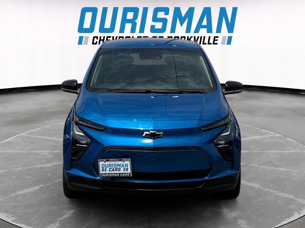 Used 2023 Chevrolet Bolt LT w/ Infotainment Package FWD image 8
