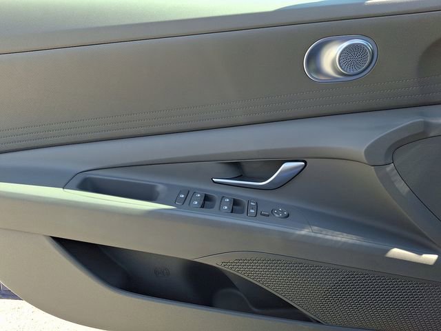 Certified 2023 Hyundai Elantra SEL w/ Preferred Accessory Package FWD image 12