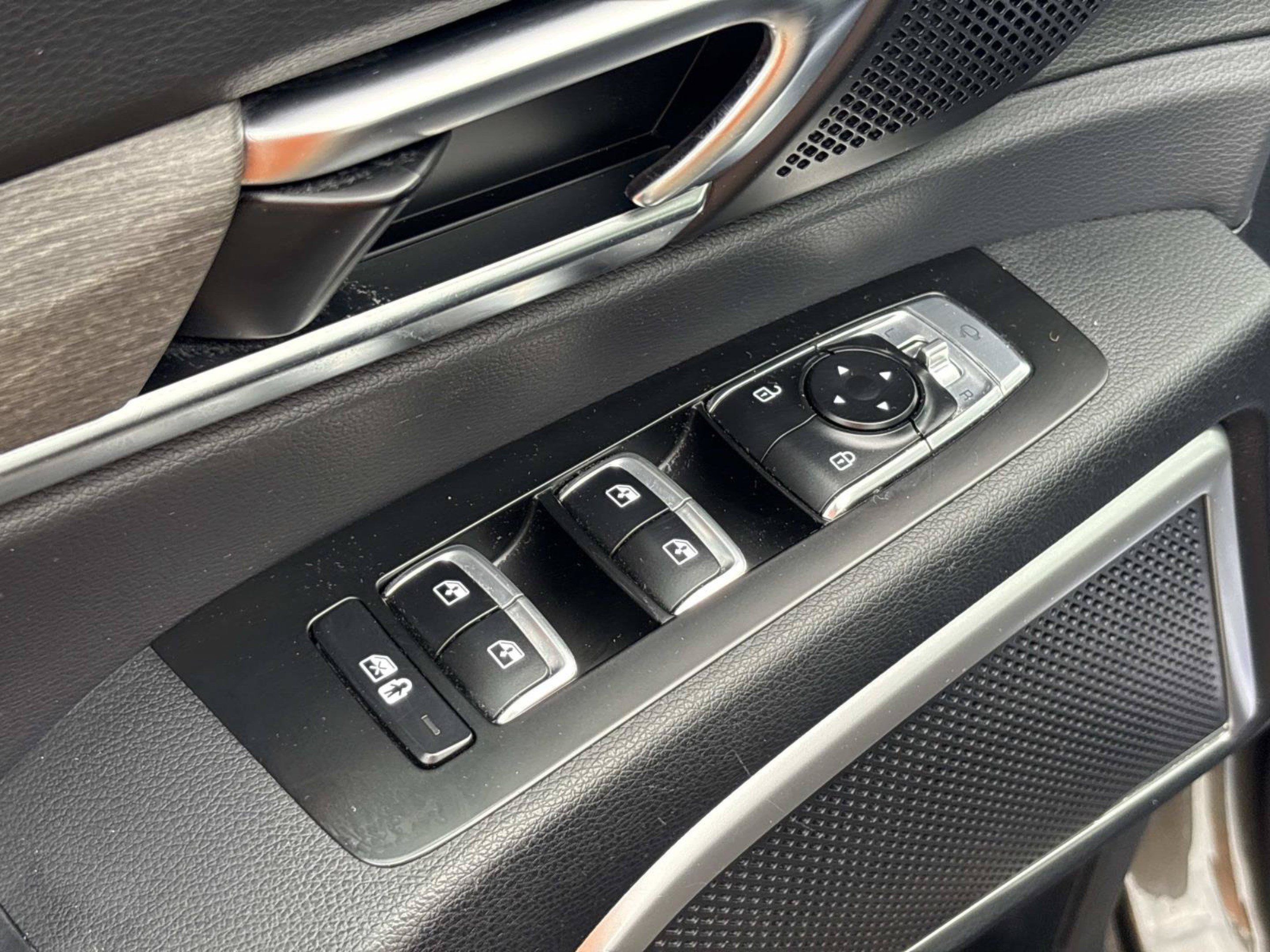 Used 2022 Kia Telluride EX FWD image 22