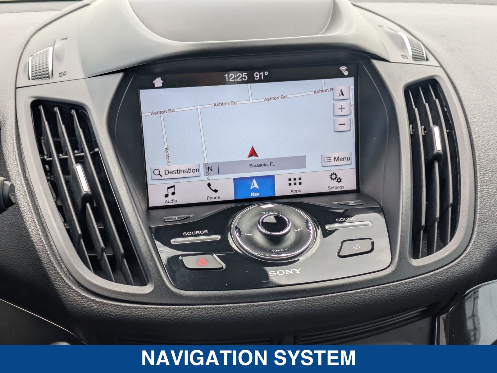 Used 2019 Ford Escape Titanium AWD/4WD image 32