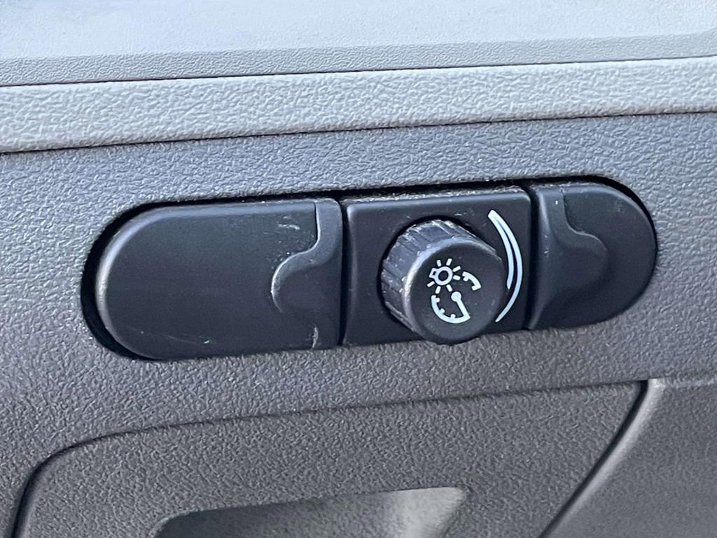 Used 2011 Chevrolet Malibu LS image 16