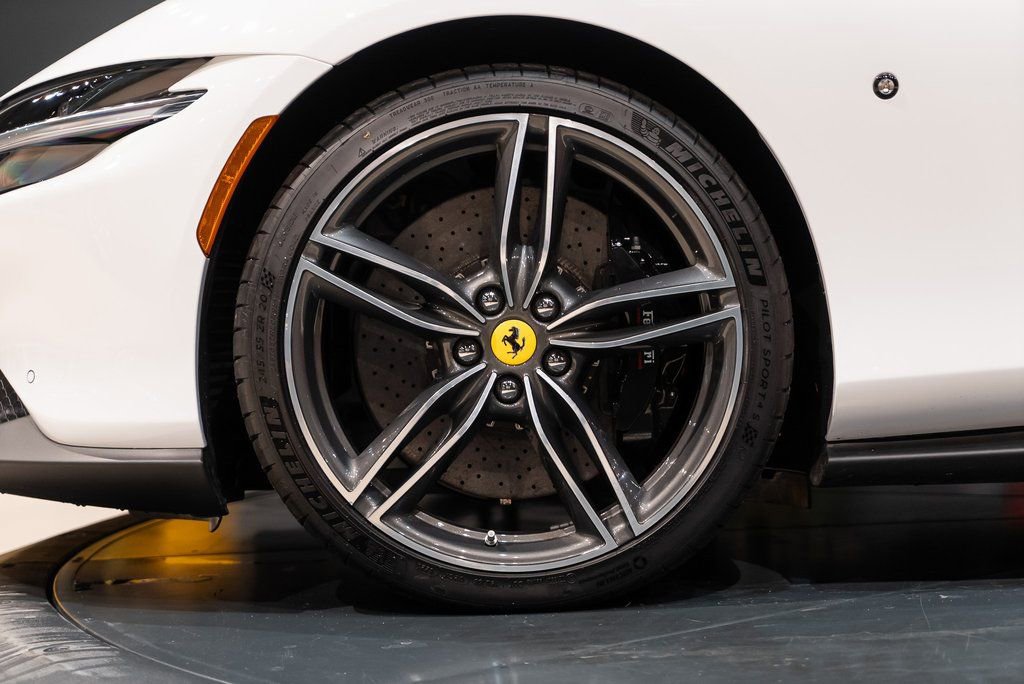 Certified 2025 Ferrari Roma Spider RWD image 13
