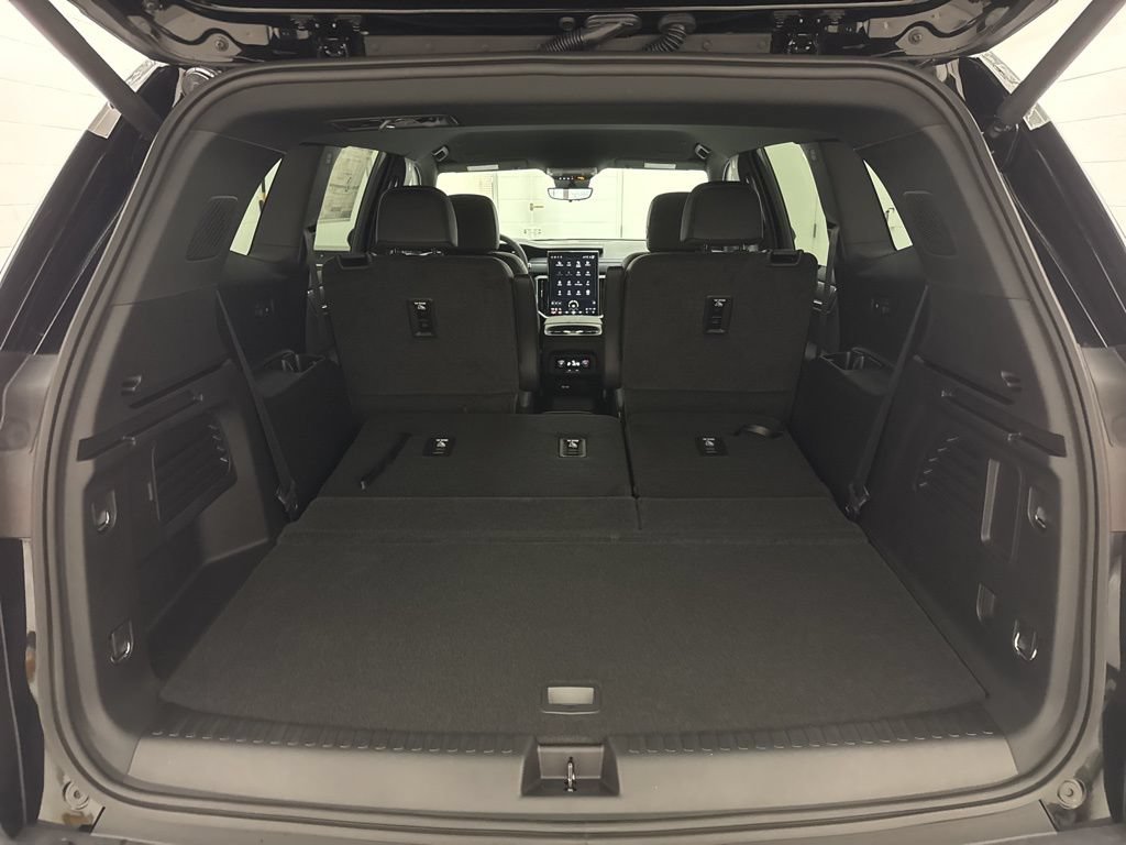 New 2026 GMC Acadia Elevation w/ Black Edition AWD/4WD image 7
