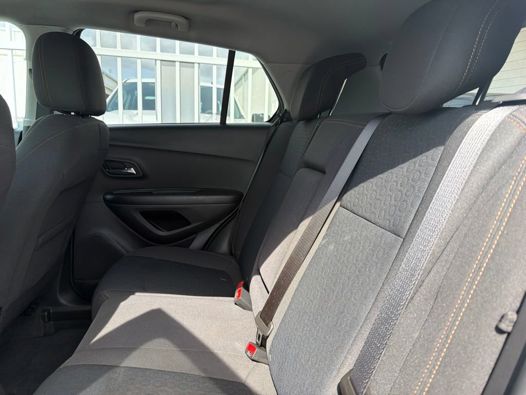 Used 2022 Chevrolet Trax LS w/ Tint and Cruise Package FWD image 8