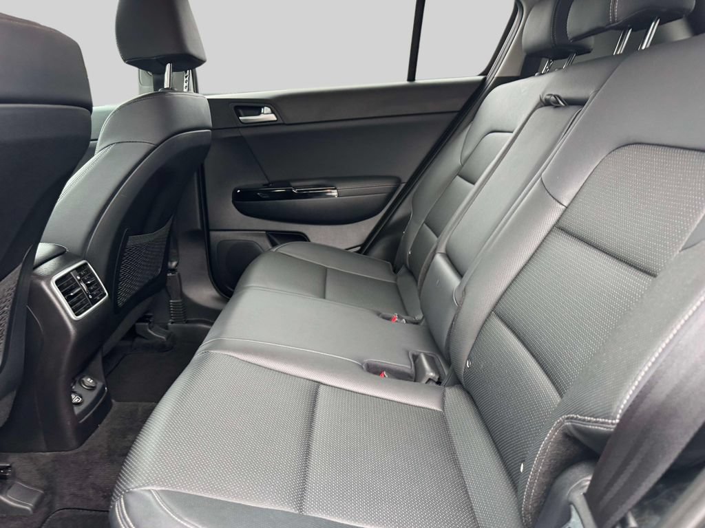Used 2021 Kia Sportage EX AWD/4WD image 10