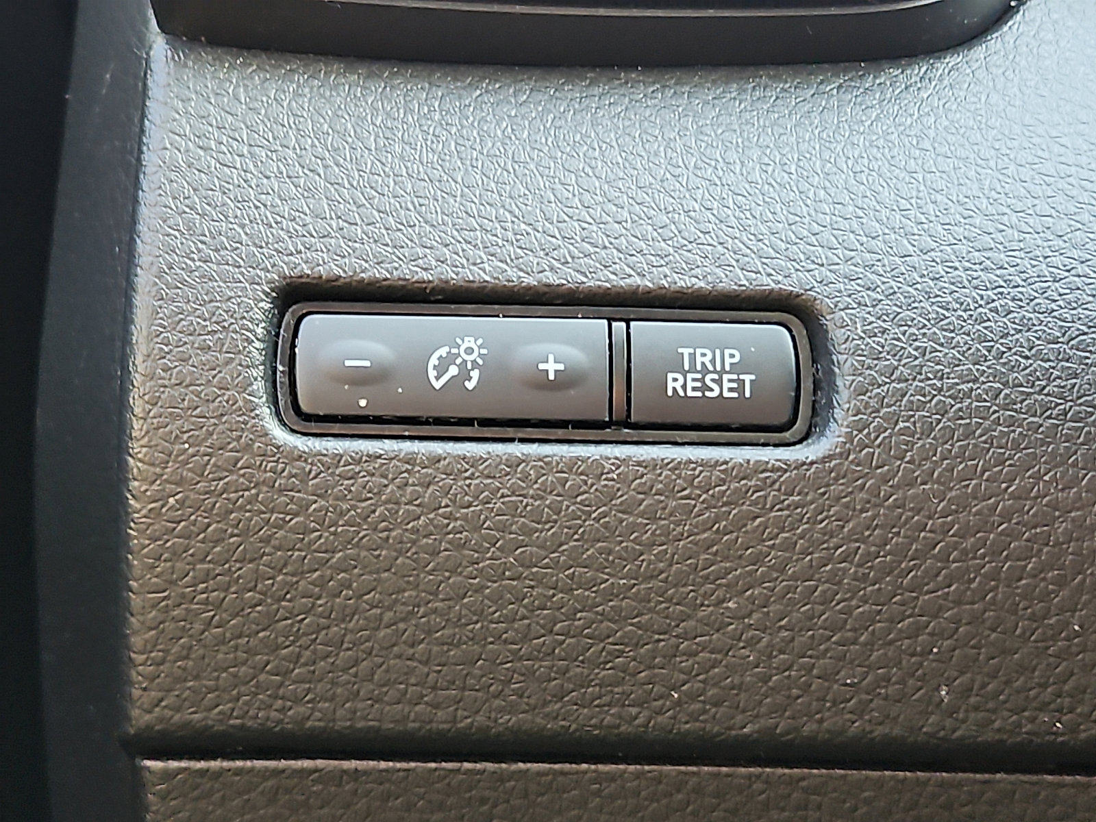 Certified 2022 Nissan Rogue Sport S image 22