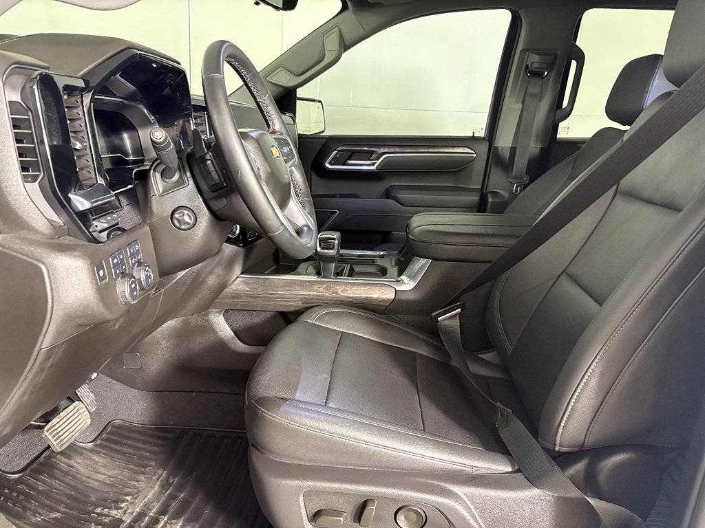 Certified 2025 Chevrolet Silverado 1500 LTZ w/ LTZ Premium Package AWD/4WD image 26