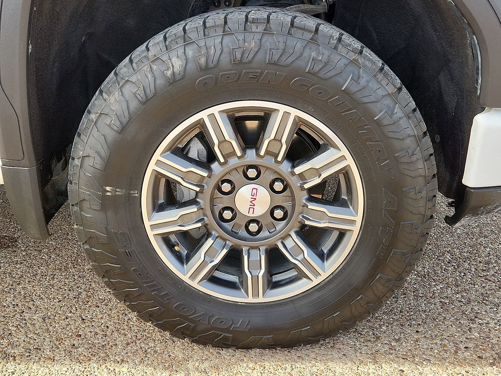 Used 2024 GMC Sierra 1500 AT4 w/ AT4 Preferred Package image 7