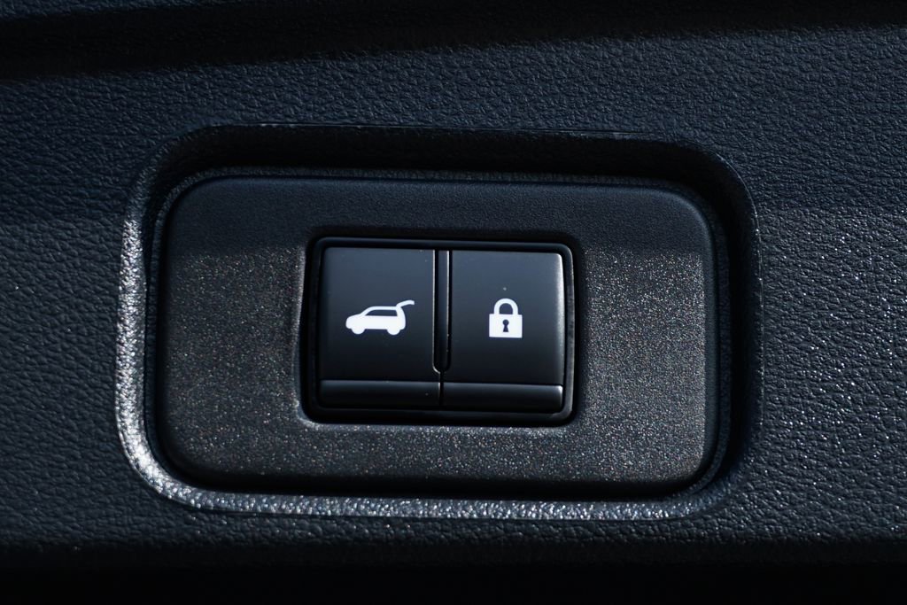 Used 2025 Nissan Pathfinder SL image 10