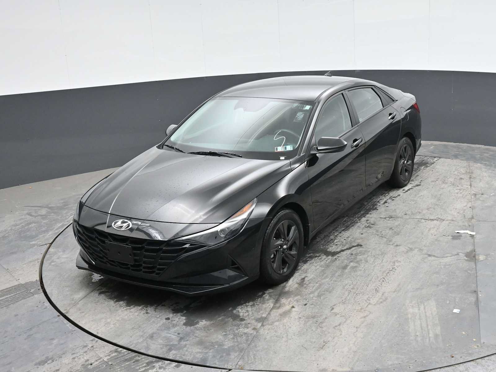Used 2023 Hyundai Elantra SEL FWD image 31