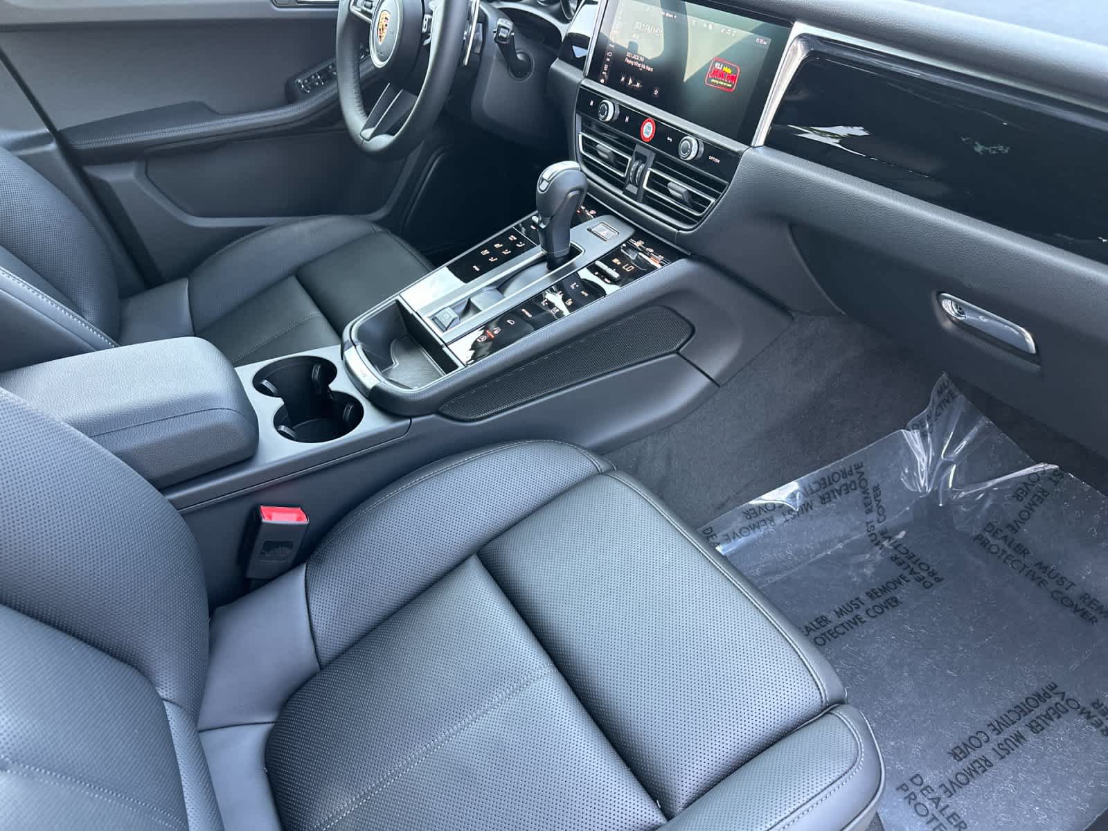 New 2026 Porsche Macan AWD/4WD image 17