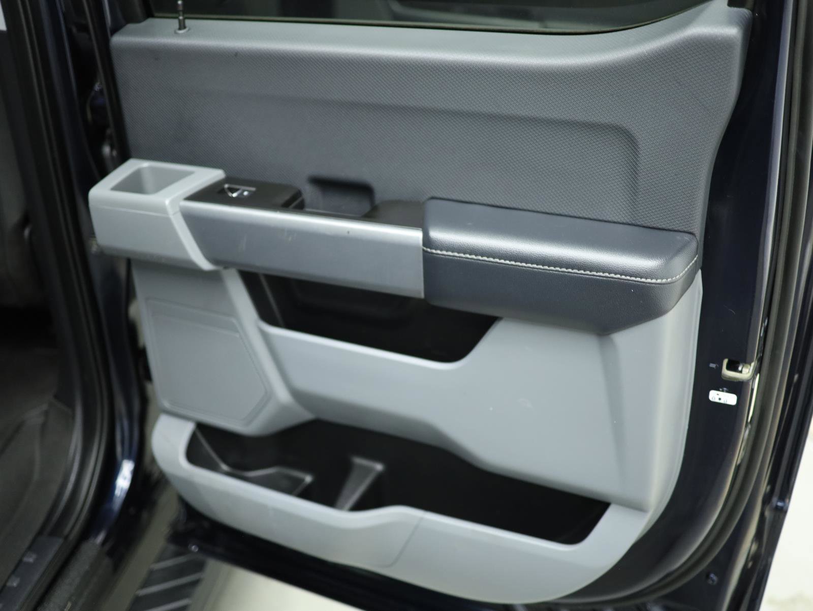 Used 2022 Ford F150 XLT w/ Trailer Tow Package image 42