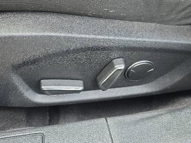 Used 2019 Ford Fusion SE FWD image 6