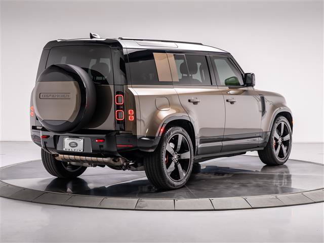 Used 2025 Land Rover Defender 110 X AWD/4WD image 5
