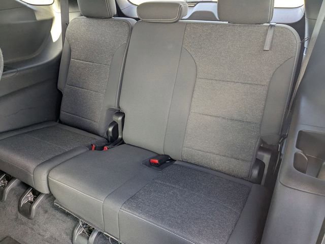 Used 2024 Chevrolet Traverse LT image 32