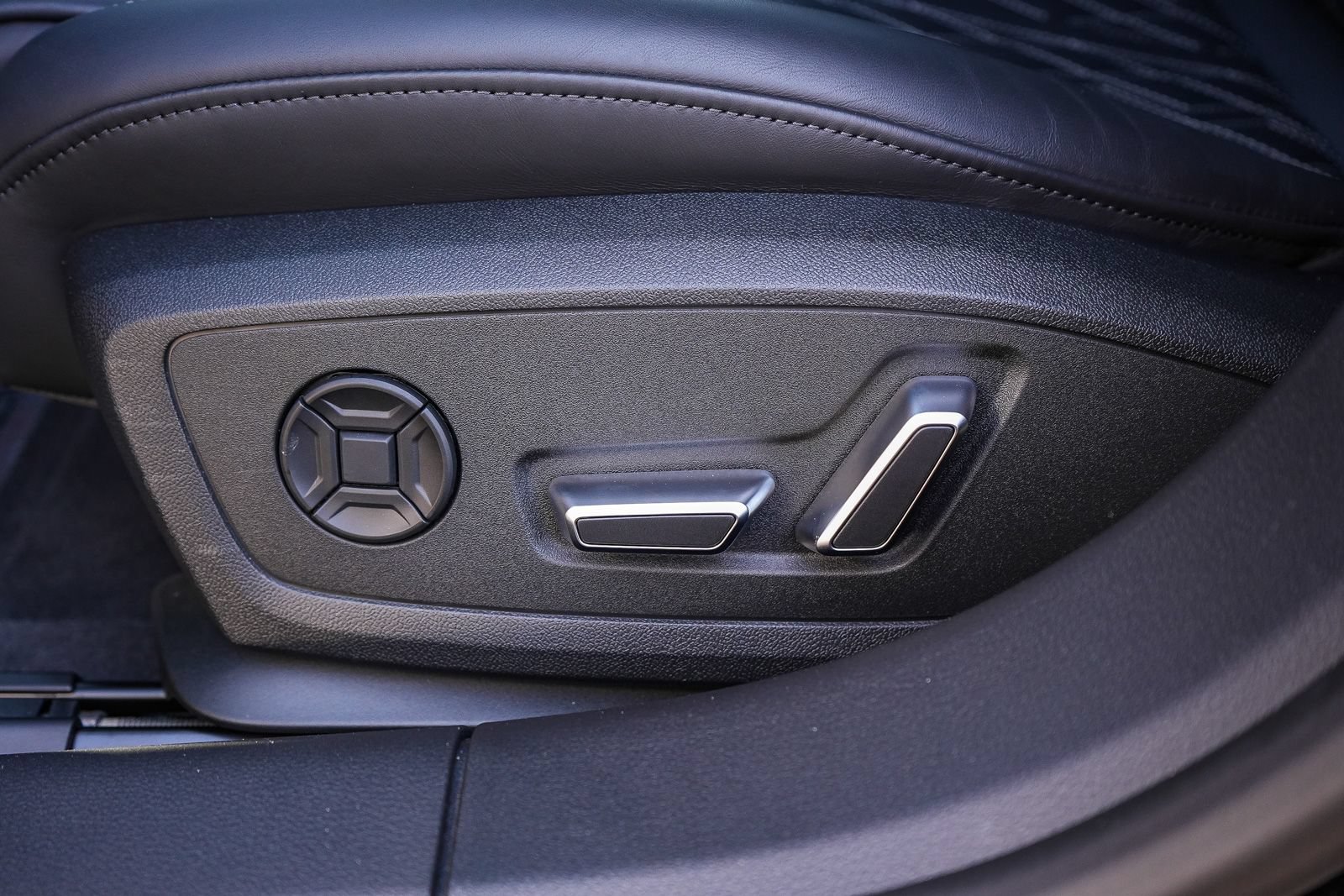Used 2025 Audi S7 Premium Plus AWD/4WD image 21