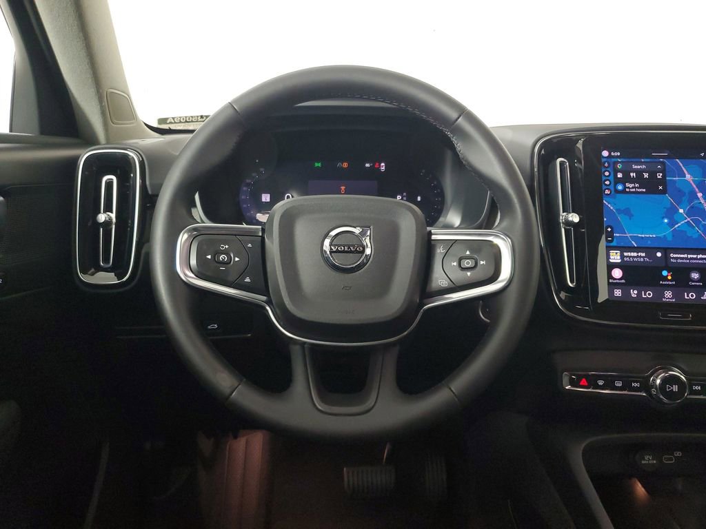 Used 2023 Volvo XC40 B5 Plus w/ Driver Assist Package image 15