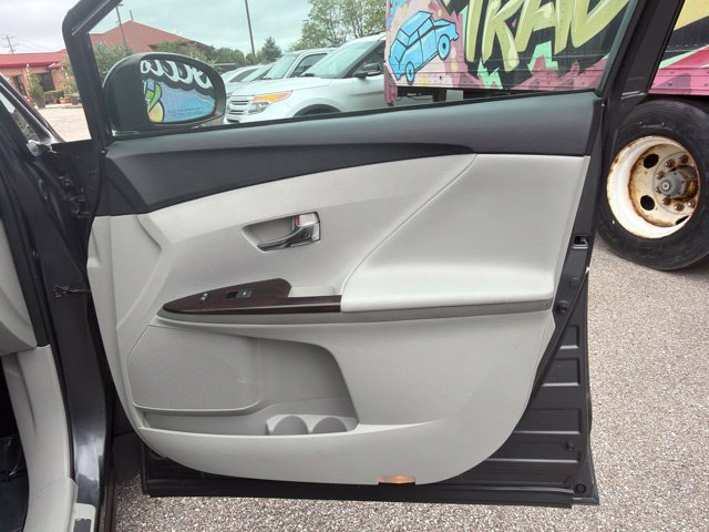 Used 2010 Toyota Venza AWD w/ Convenience Pkg image 32
