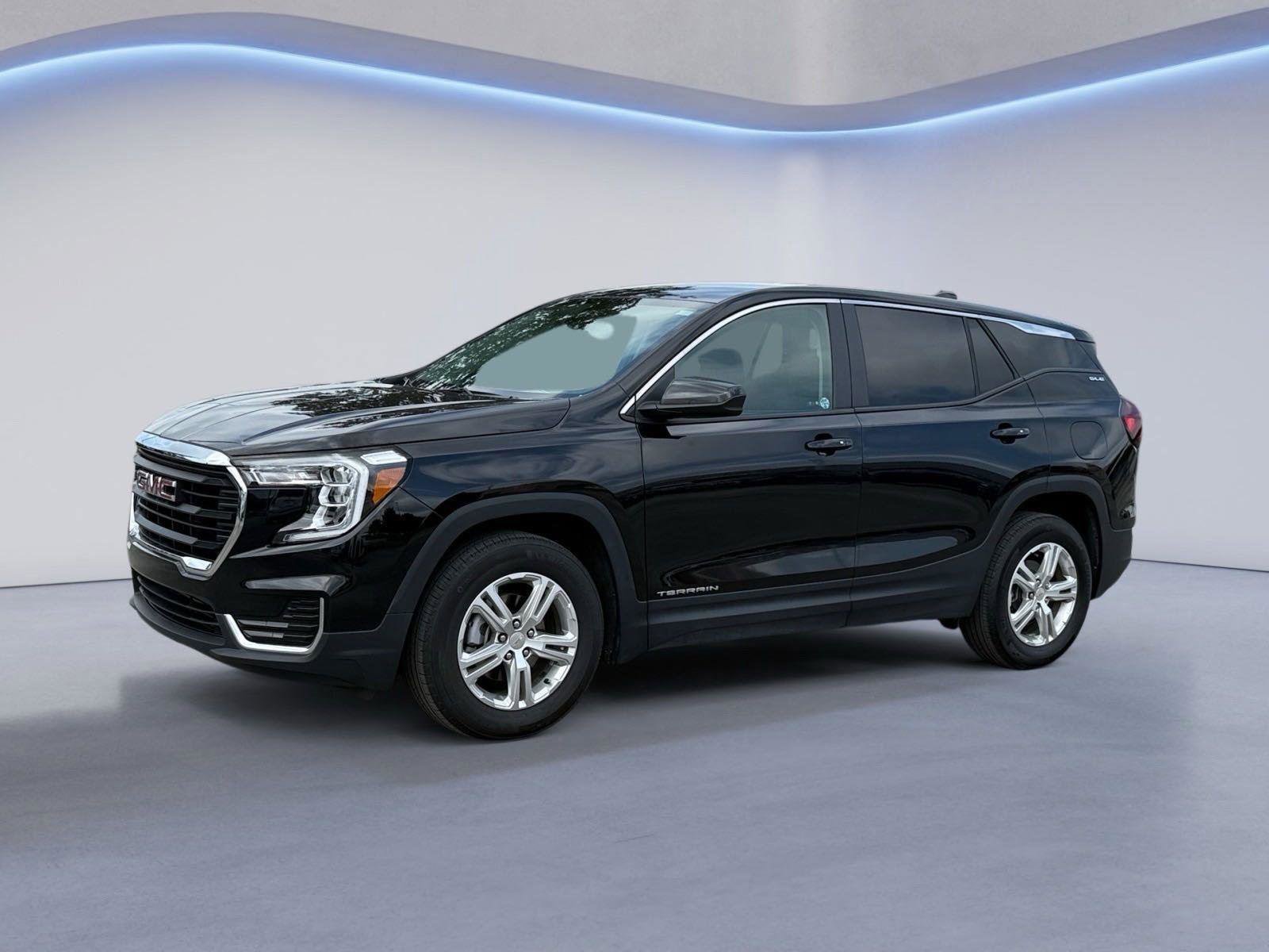 Used 2024 GMC Terrain SLE image 7