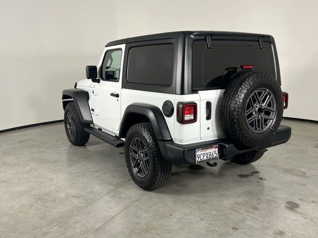 Used 2022 Jeep Wrangler Sport image 6