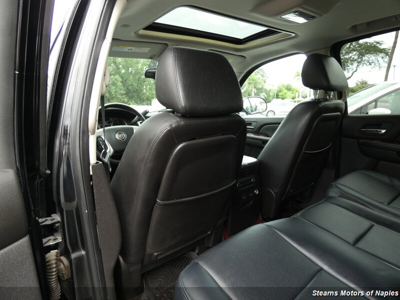 Used 2007 Cadillac Escalade EXT w/ Climate Package AWD/4WD image 43