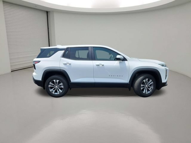 New 2027 Chevrolet Equinox LT w/ LPO, Floor Liner Package FWD image 8