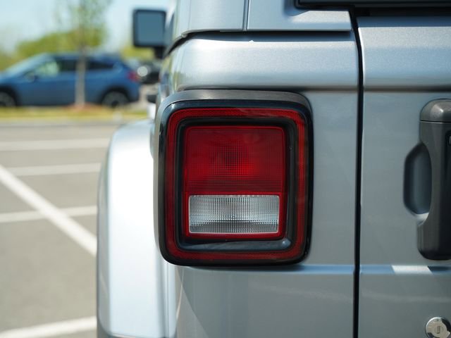 Used 2020 Jeep Wrangler Unlimited Sahara image 42