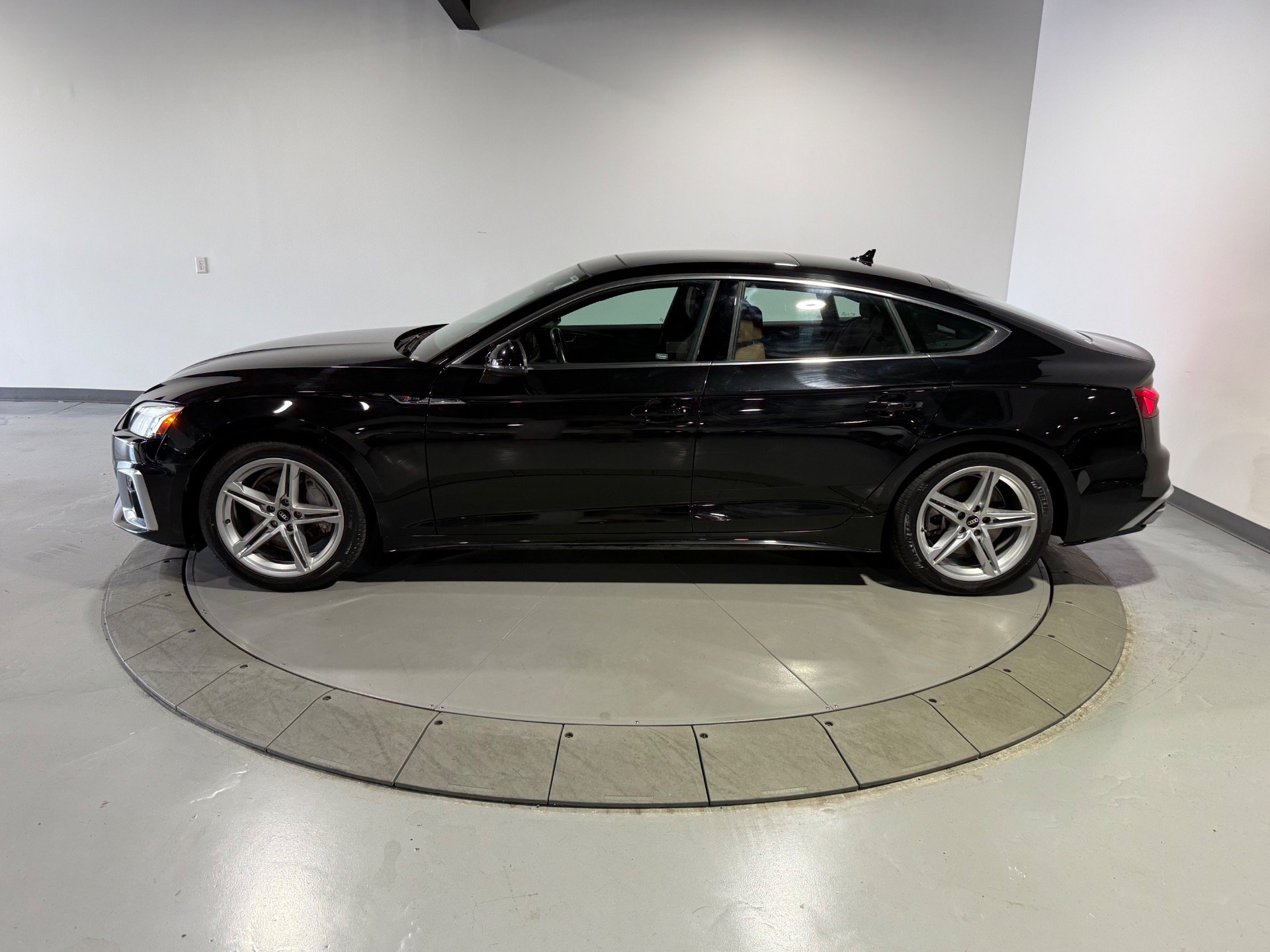 Used 2021 Audi A5 2.0T Premium Plus w/ Premium Plus AWD/4WD image 11