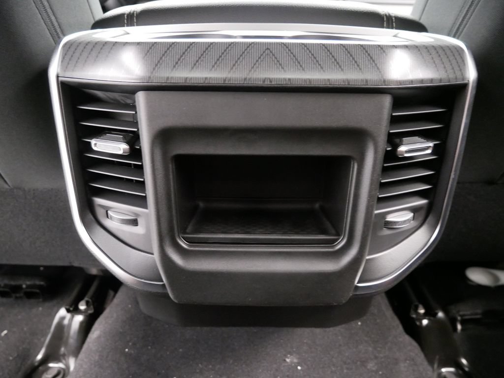 New 2026 RAM 2500 Big Horn AWD/4WD image 16
