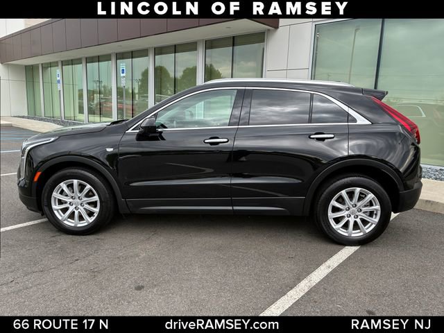 Used 2023 Cadillac XT4 Luxury w/ Cold Weather Package AWD/4WD image 2