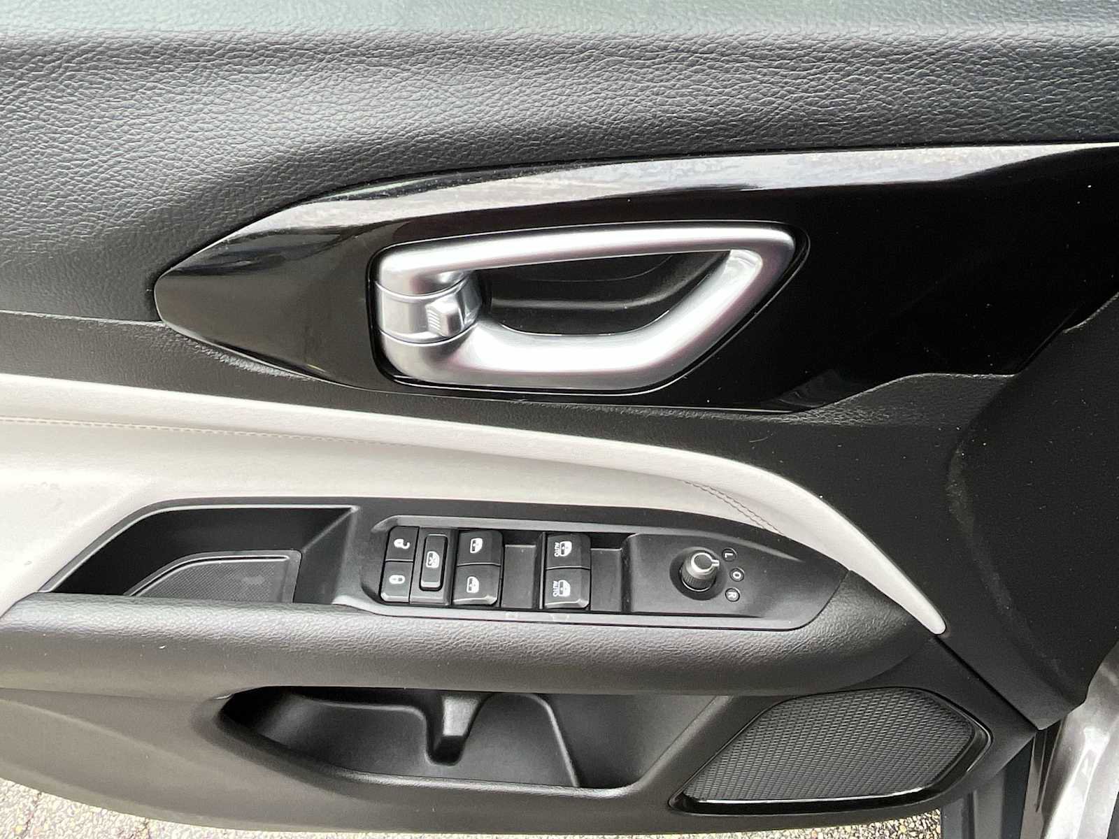 Used 2022 Jeep Compass Limited image 22