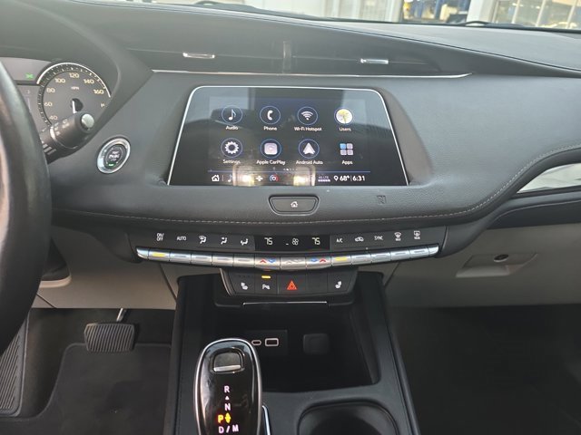 Used 2020 Cadillac XT4 Luxury w/ Cold Weather Package image 19