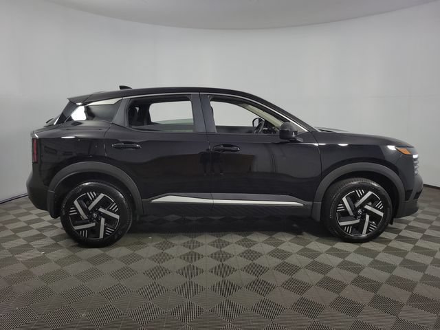 Used 2025 Nissan Kicks SV w/ Charging Package FWD image 11