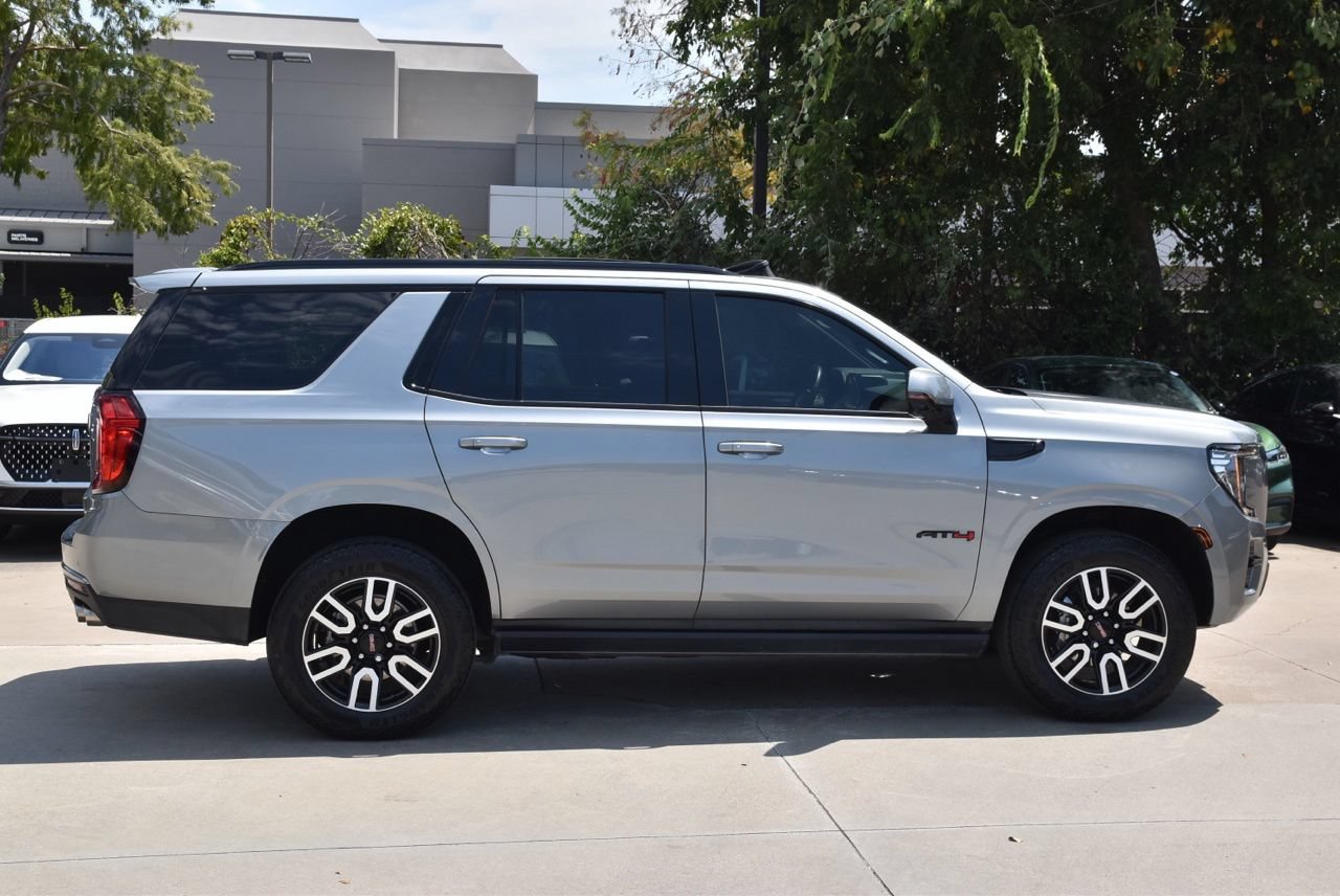 Used 2024 GMC Yukon AT4 w/ Technology Package AWD/4WD image 6