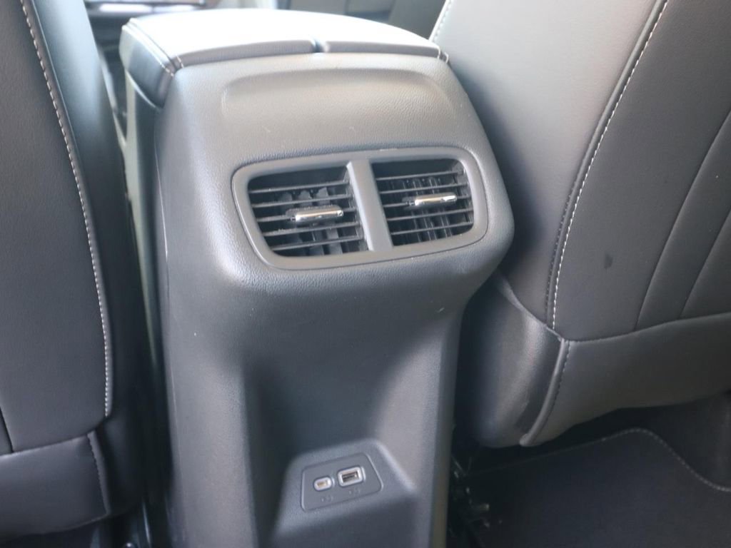 Used 2023 Buick Envision Essence image 12