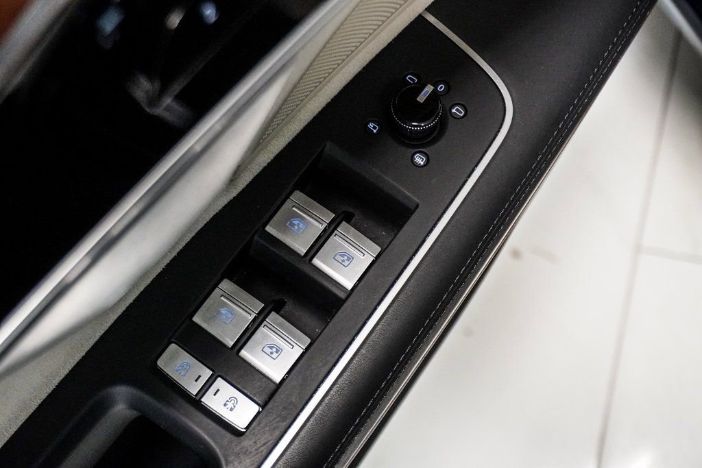 Used 2022 Audi A8 L 3.0T w/ Luxury Package image 39