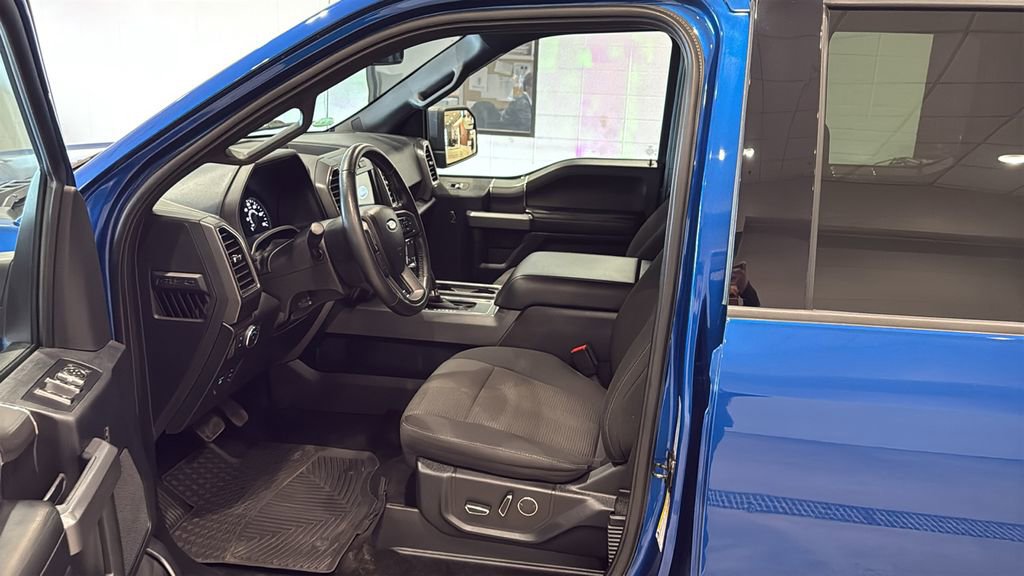 Used 2017 Ford F150 XLT w/ Equipment Group 302A Luxury AWD/4WD image 21