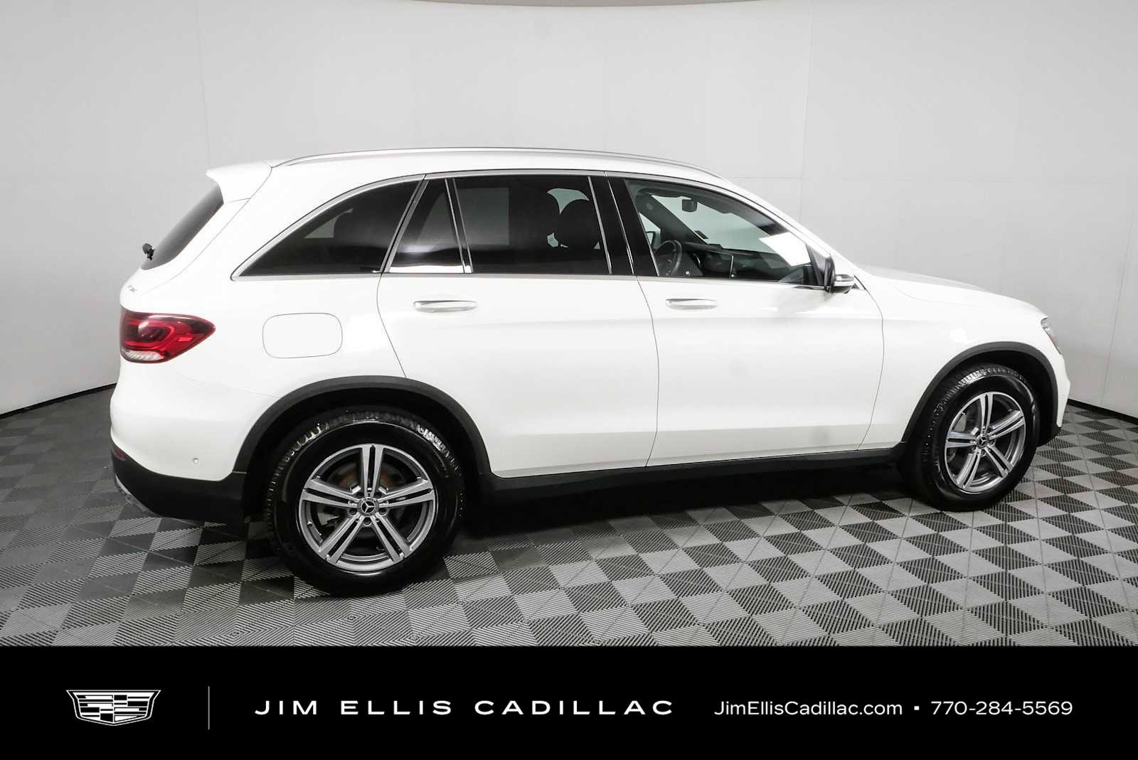 Used 2021 Mercedes-Benz GLC 300 4MATIC w/ Multimedia Package image 2